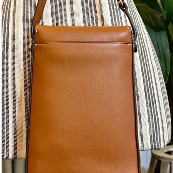 ♦️♦️ AUTHENTIC TORY BURCH MILLER CROSSBODY/CELLPHONE BAG♦️♦️ - Picture 5 of 5